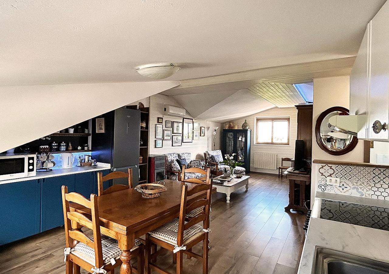 Apartmán La Mansardina Venegono Superiore Exteriér fotografie